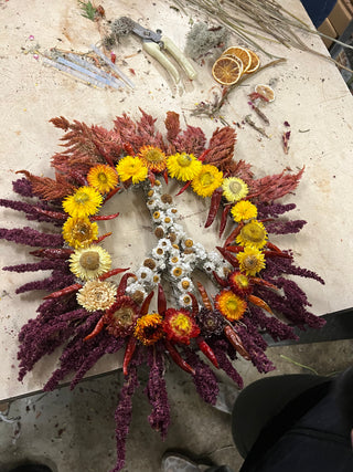 Dried Floral Peace Sign Workshop | January 12th