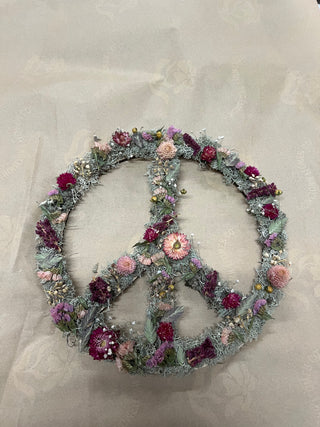 Dried Floral Peace Sign Workshop | January 12th