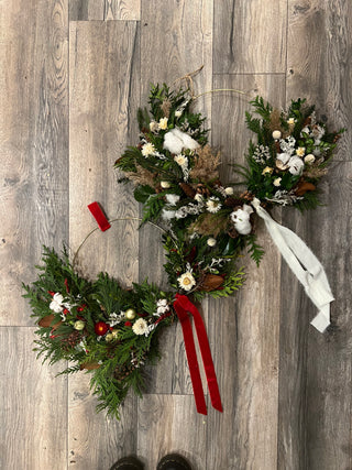 The Decorated Fresh Hoop Wreath